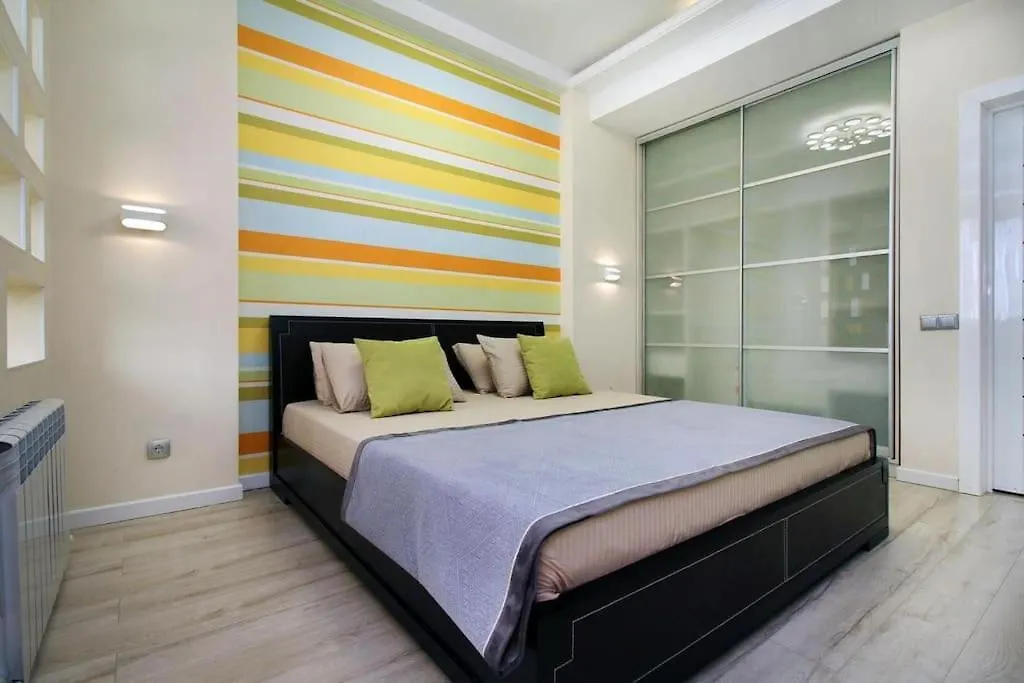Семейный Апартамент Almaty Apartment